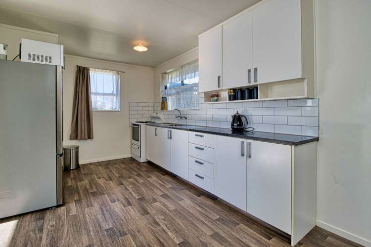 6 Raleigh Street Flaxmere_4