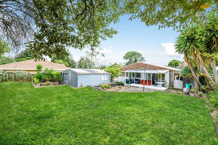 8 Christina Avenue Te Atatu South_17