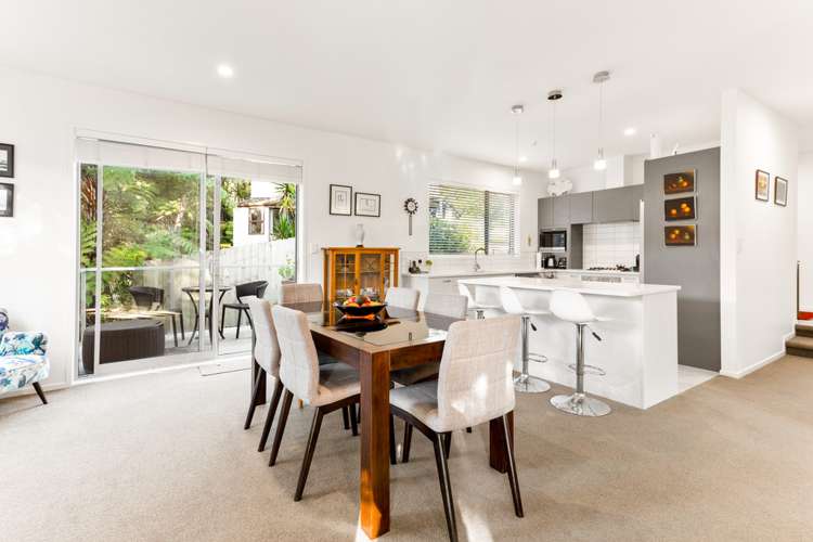 2/13a Easter Parade Glen Eden_7