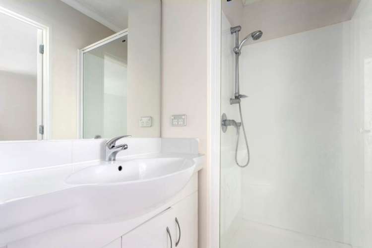 D618/176 Broadway Newmarket_8