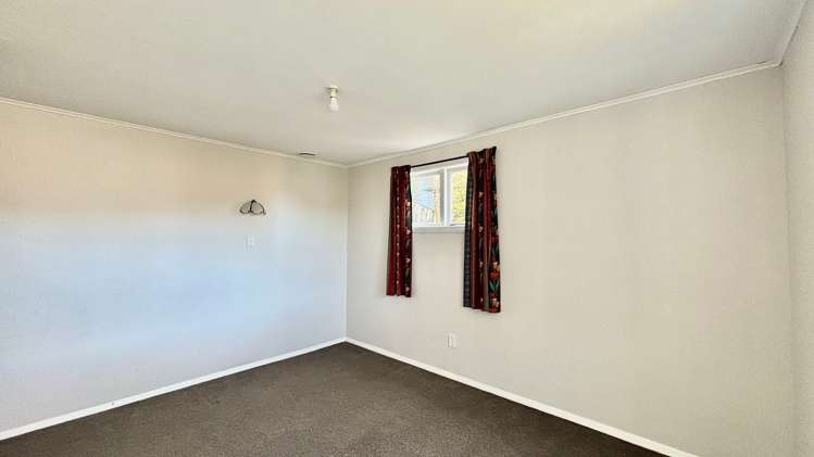 69B Hatton Street Karori_6