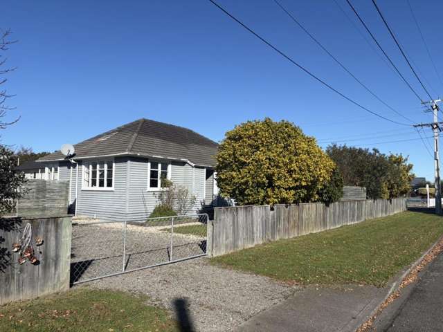 Charming Martinborough home close to the wineries!