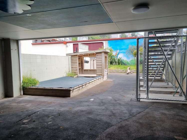 Whole rear building, 238 Thorndon Quay Thorndon_5