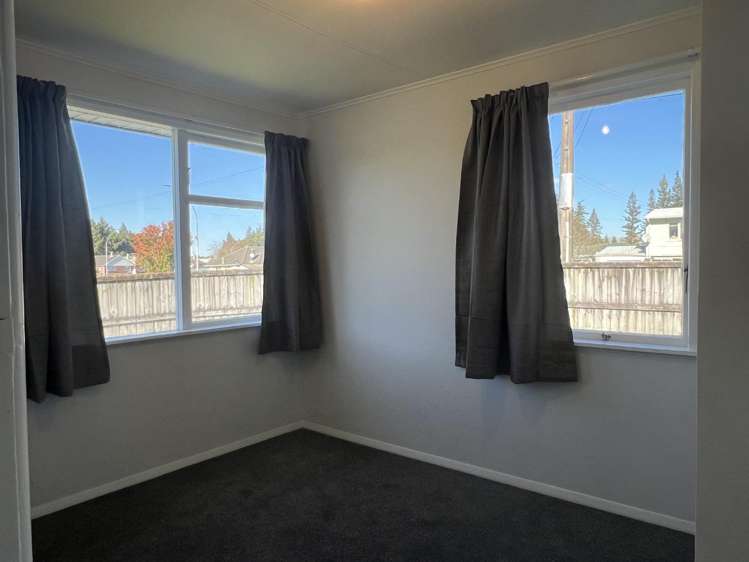 68 Montgomery Crescent 1107_11