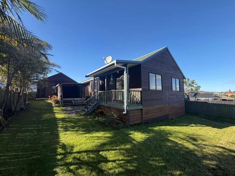  147 Botany Road Botany Downs_6