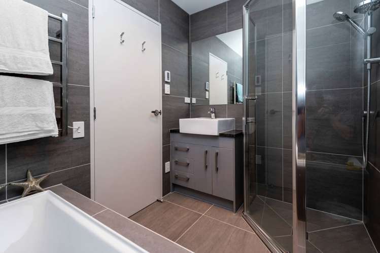 48 Pencaitland Drive Flat Bush_14