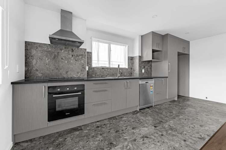 17b Tributary Parade Karaka_5