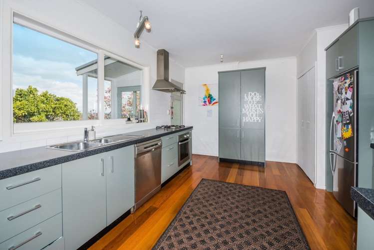 369 Upper Harbour Drive Greenhithe_11