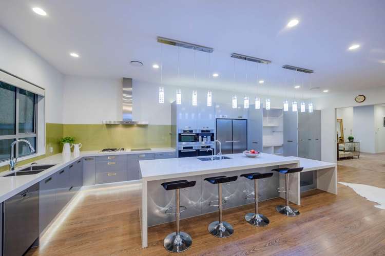 870 Redoubt Road Flat Bush_23