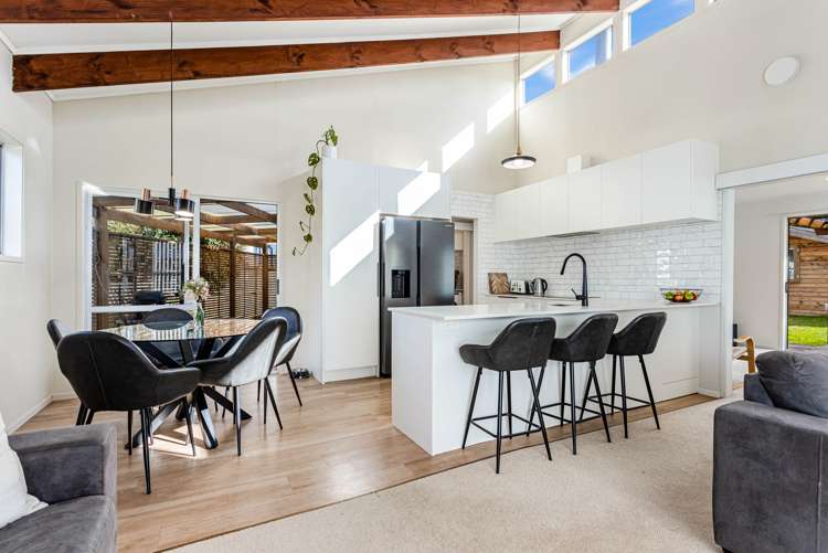 9a John F Kennedy Place Glen Eden_6