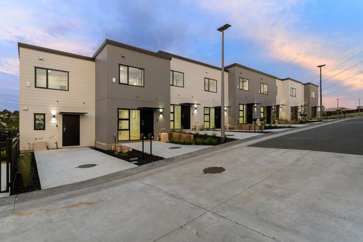 27 Awhi Lane Massey_3