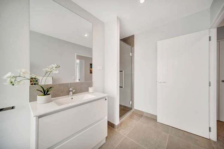 37 Paretaiuru Crescent Papakura_16