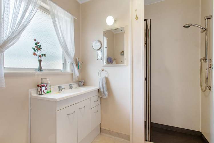 11 Milich Terrace Te Atatu South_9