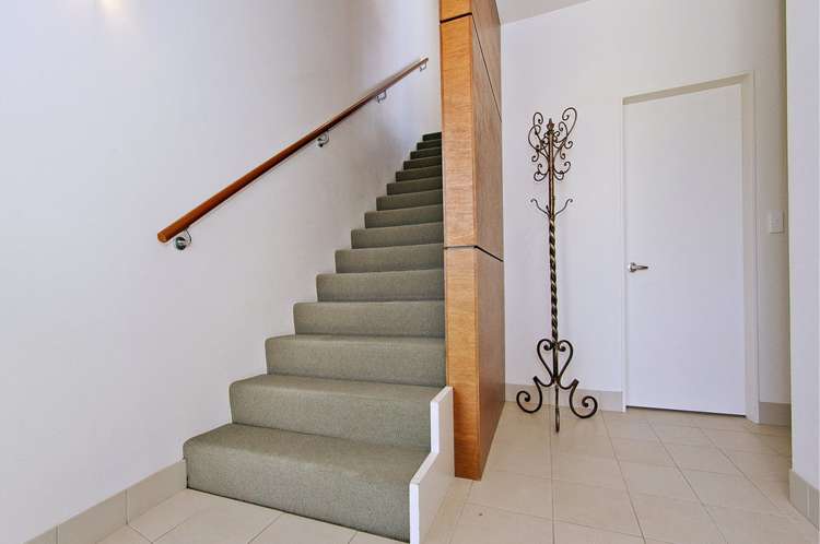 2/18 Eyre Street Whitianga_9