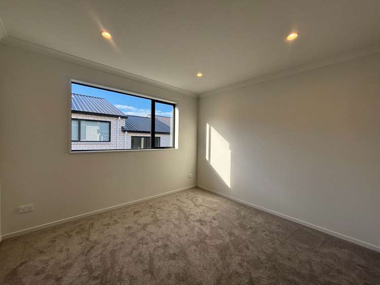 71D Royal Road Massey_9