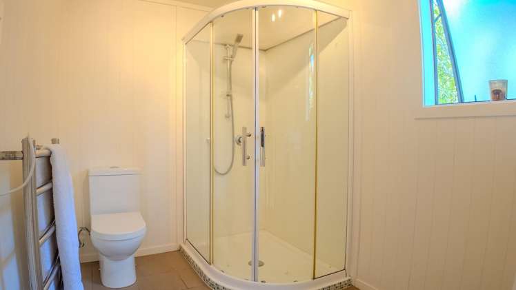 22 Victoria Road North Onetangi_10