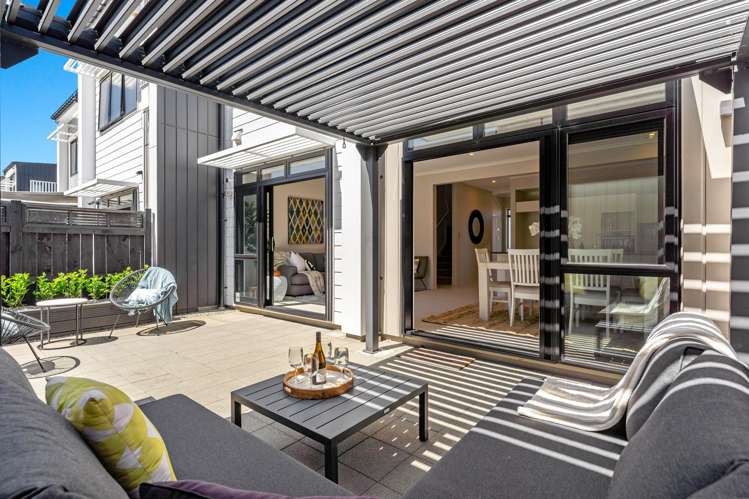 127 Bonair Crescent Silverdale_8