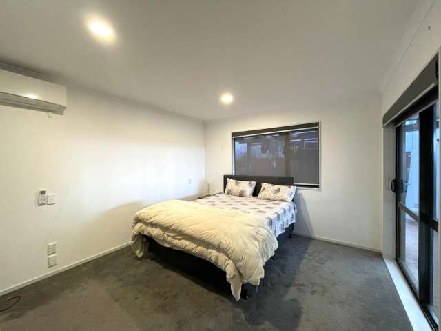 9 Lizzie Lane Clover Park_2