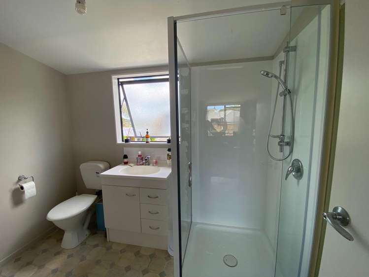 24B Warwick Place Brookfield_11