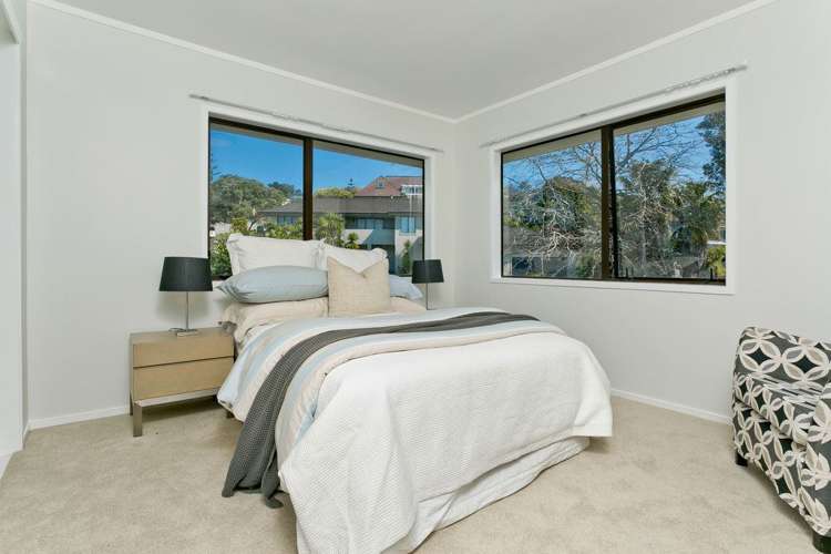 11 Penguin Drive Murrays Bay_16