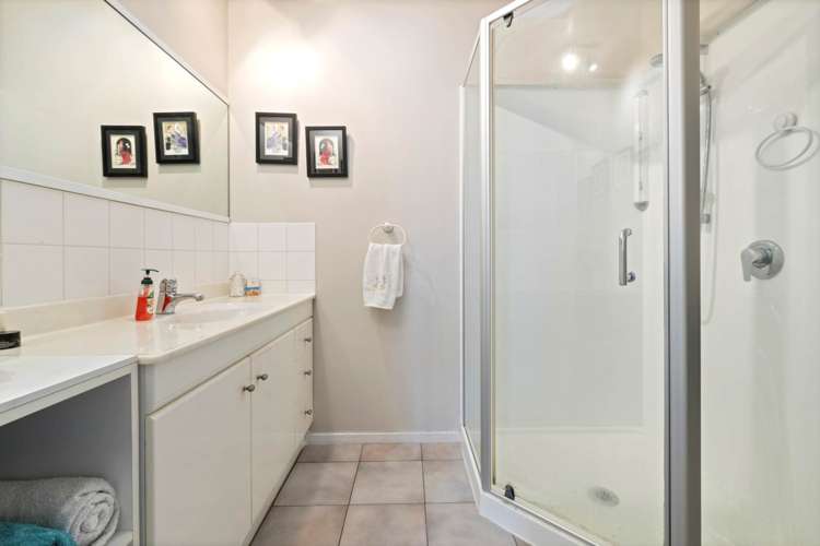 1/190 Cook Street Howick_10