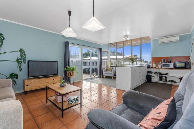 34 Crawford Crescent Te Kamo_10