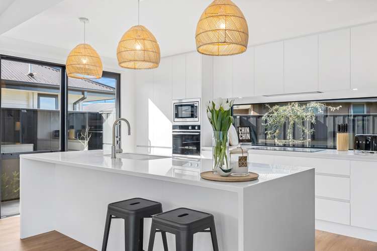 29 Helicon Street Pegasus_5