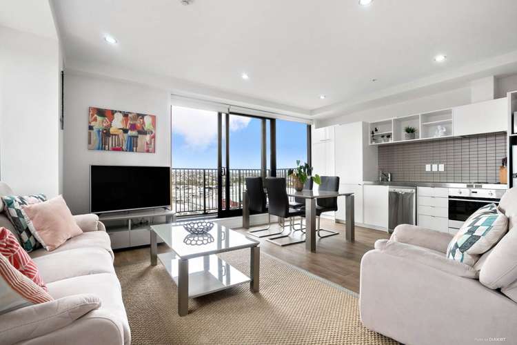 810/20 Mccrae Way New Lynn_7