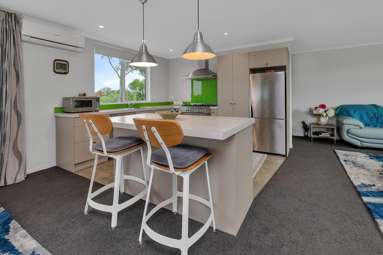 16 Riverglen Road_4