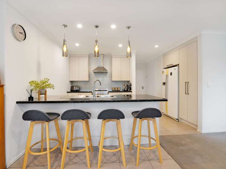 10B Basley Road Owhata_4