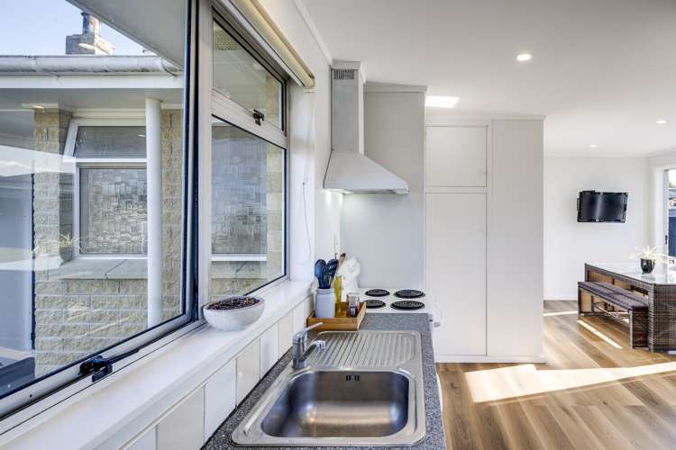 8 Lyttelton Crescent Tamatea_9