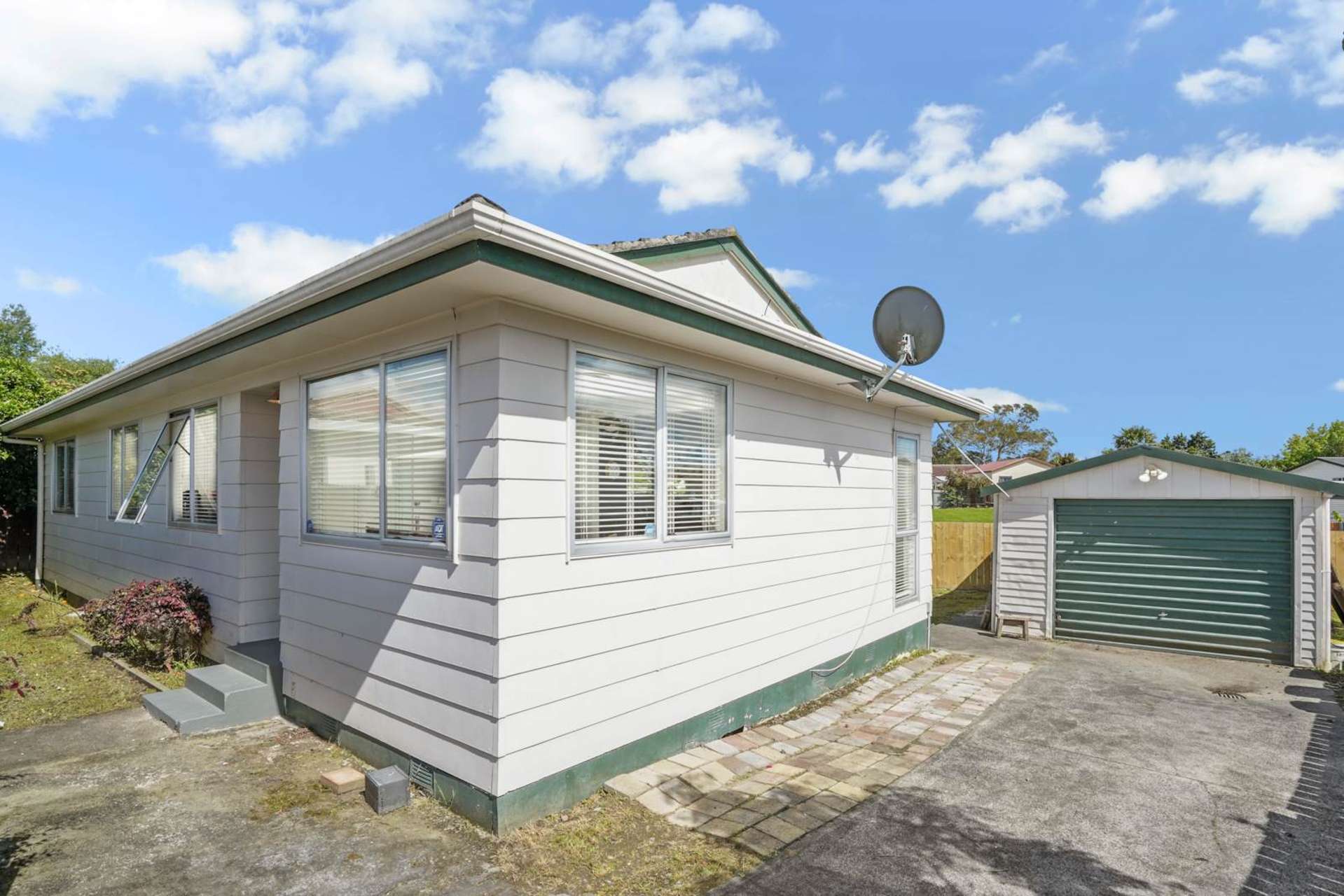 2/3 Edwin Freeman Place Ranui_0