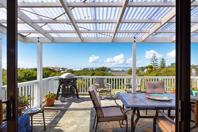 11 Sea View Road Leigh_9