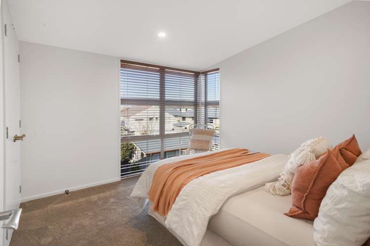 7 Elderwood Lane Edgeware_13