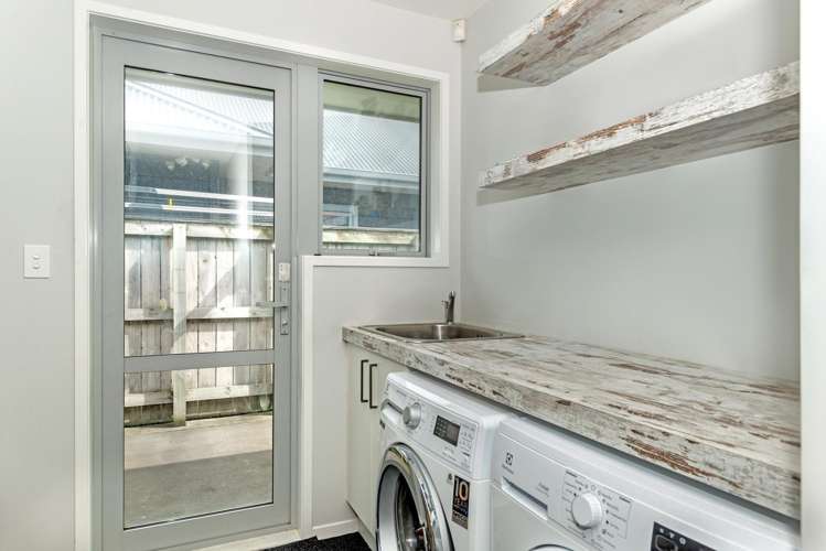 23 Fisher Place Lytton West_16