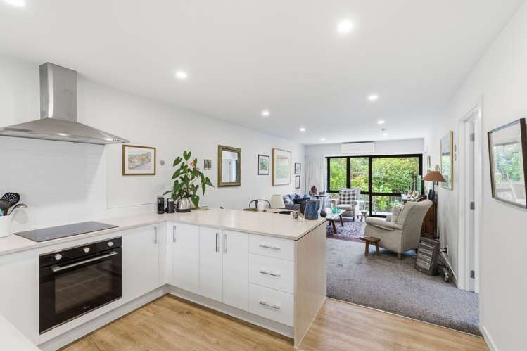 10/71b Main Road Redcliffs_7