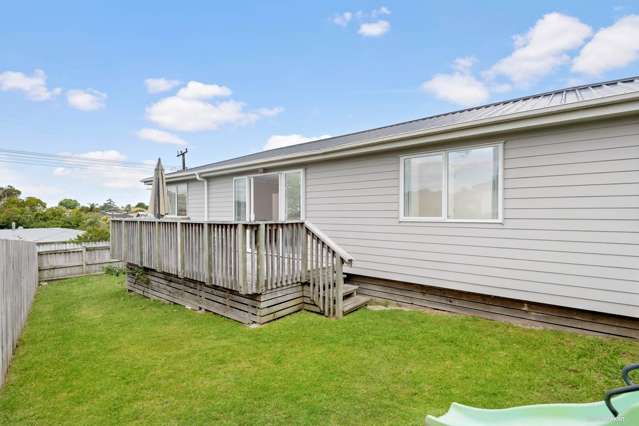 22a Roberts Road Te Atatu South_1