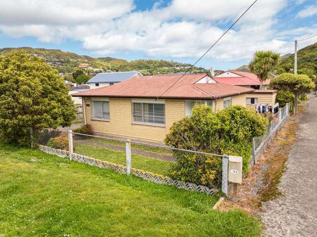 SUNNY STARTER OR DOWNSIZER IN KARORI