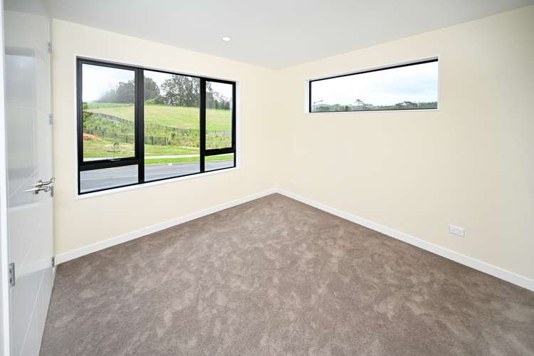 2 Wheki Place Swanson_26