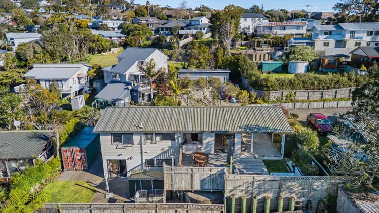 2/15 Dobell Road Stanmore Bay_25