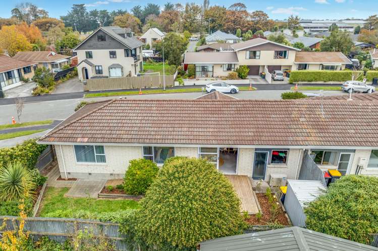 1/18 Sawtell Place Northcote_13