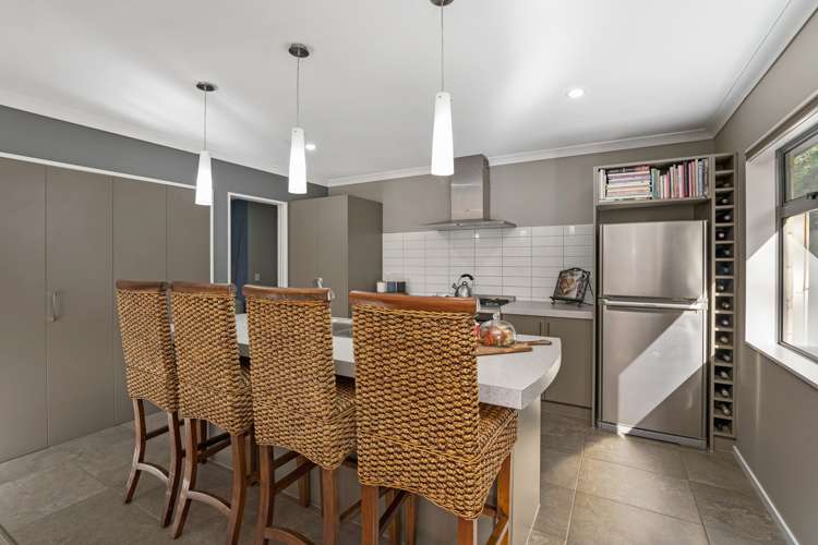 14 Leanne Way Waikanae Beach_5