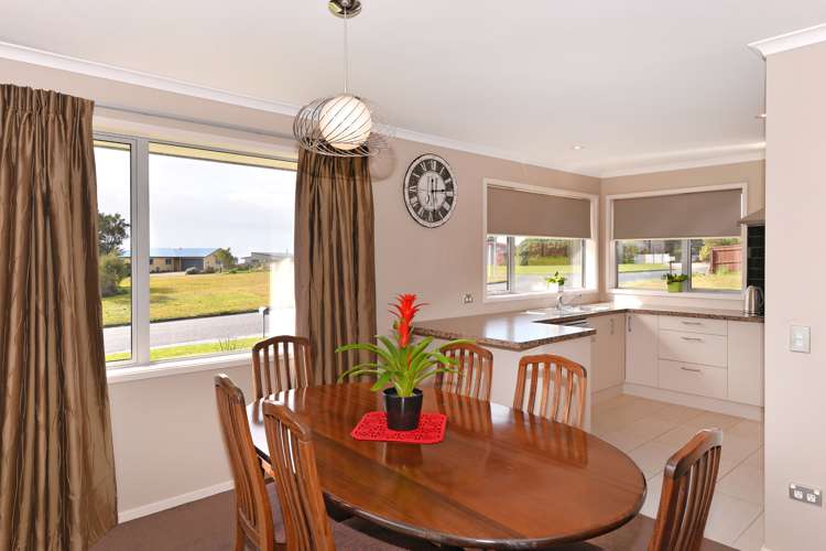 5 Ruataniwha Drive Collingwood_10