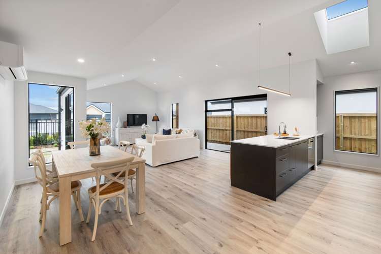 14 Foxburrow Lane Rolleston_10