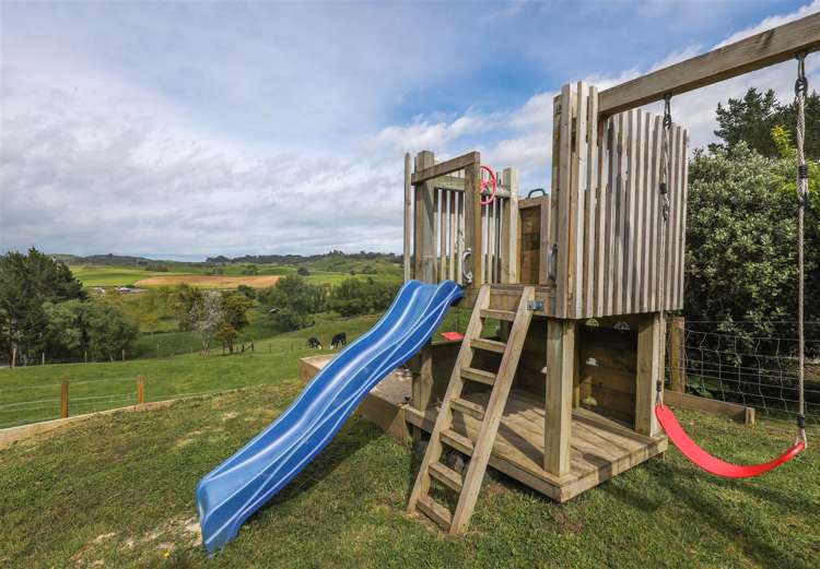 1025 Hetherington Road Ruawaro_47