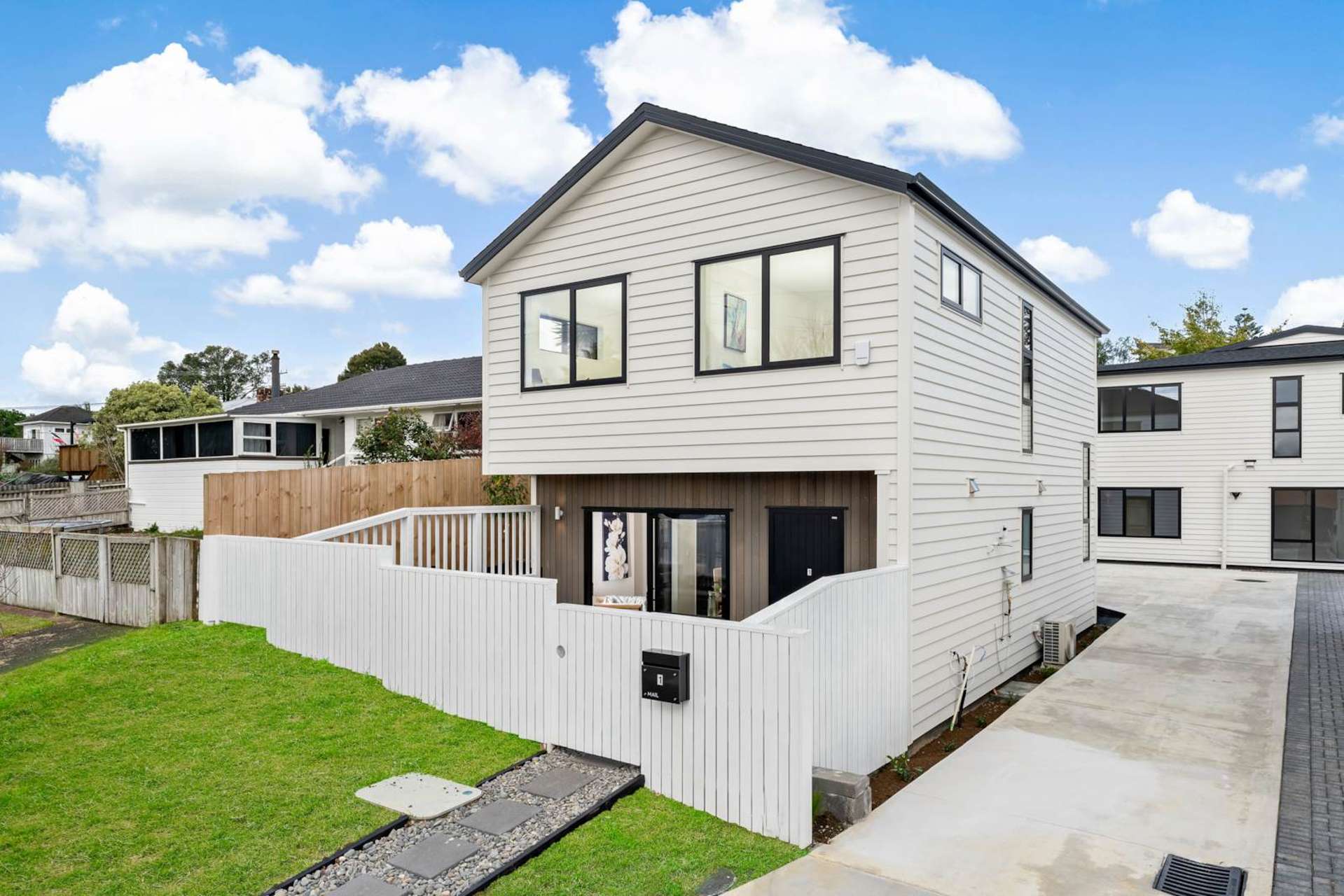 1-6/2 Chapman Road Te Atatu Peninsula_0