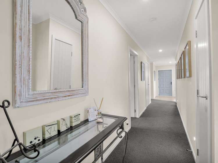 9 Majestic Way Kelvin Grove_27