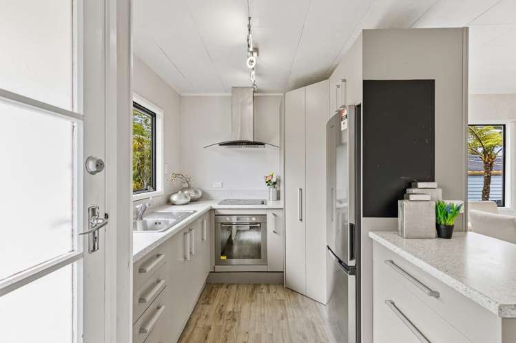 23A Capricorn Place Glen Eden_8