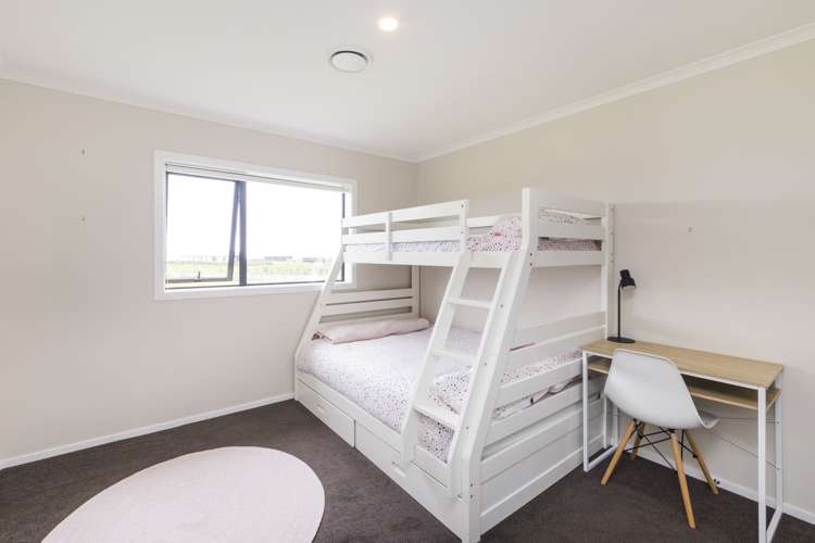 64 View Road Halcombe_11