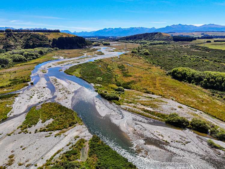 1542 Te Anau Mossburn Highway Te Anau Surrounds_17